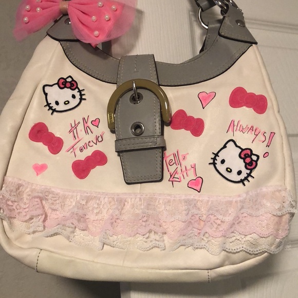 Hello Kitty Leather bag purse shoulder bag by Coach White - Picture 2 of 6